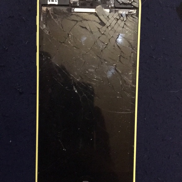 iPhone 5c - Picture 1 of 1
